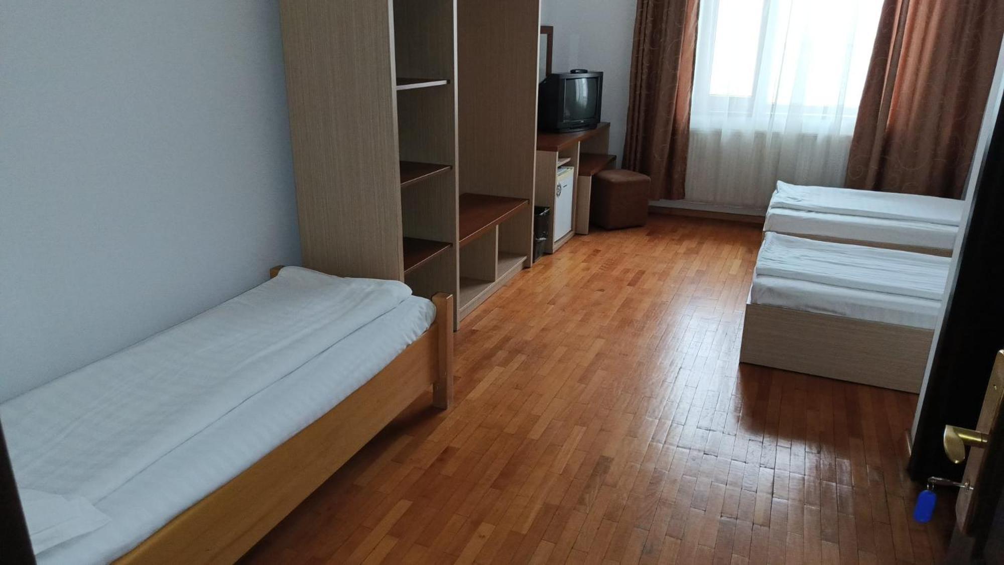 Hotel Posada Râmnicu Vâlcea Esterno foto