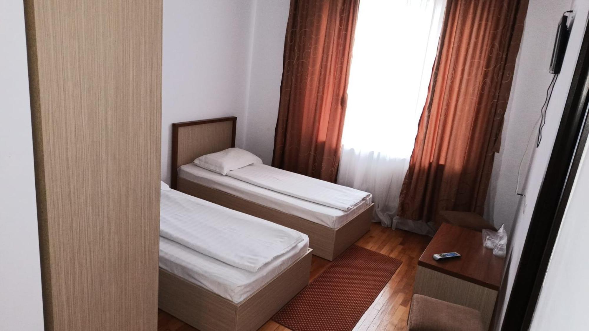 Hotel Posada Râmnicu Vâlcea Esterno foto