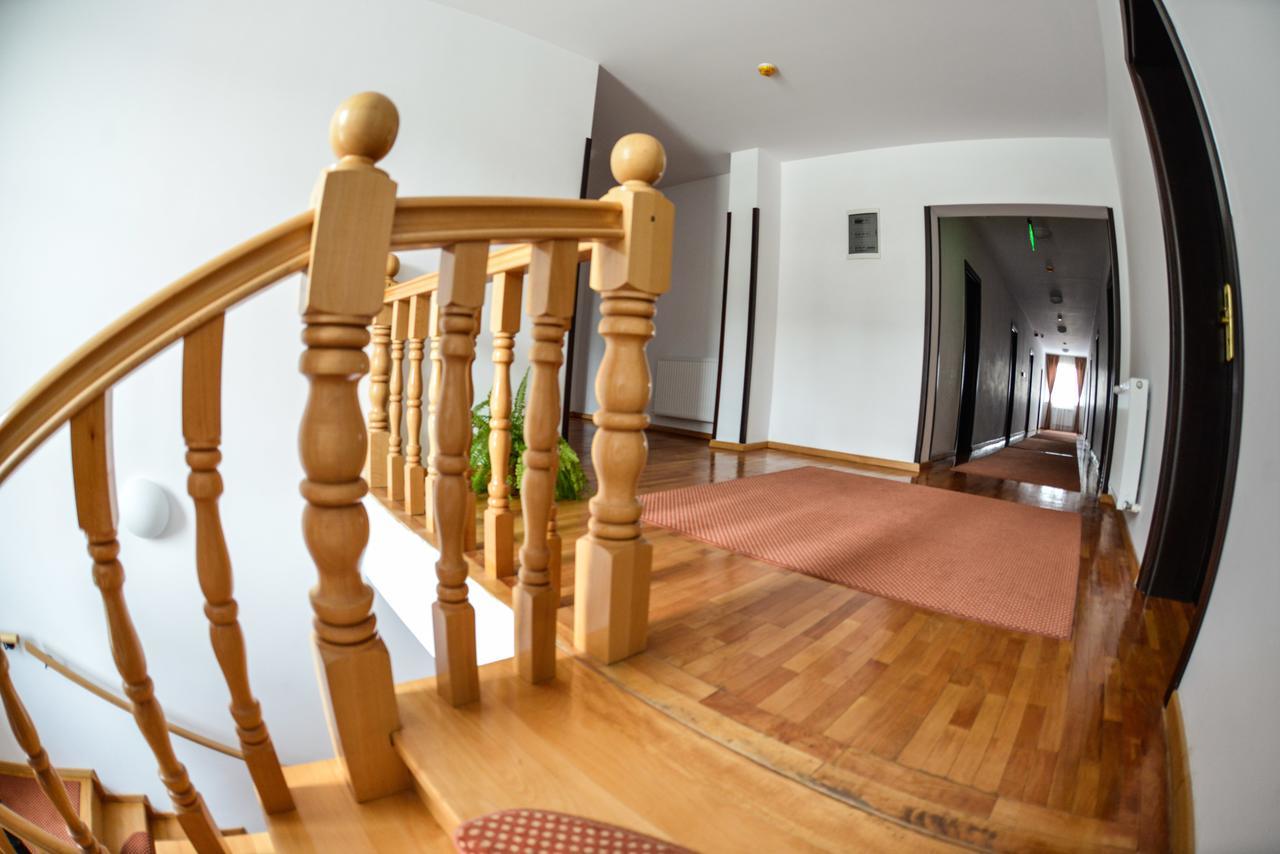 Hotel Posada Râmnicu Vâlcea Esterno foto