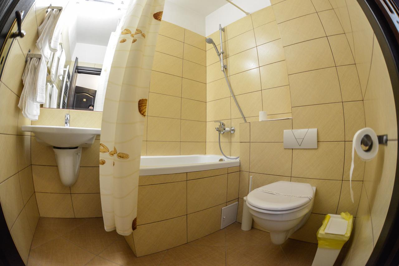 Hotel Posada Râmnicu Vâlcea Esterno foto